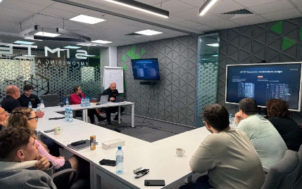 SIMAI Technology і Simtel Team S.A. обговорюють майбутнє комерційного та промислового зберігання енергії